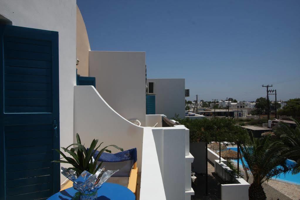 Petra Nera Hotel Perissa (Santorini)