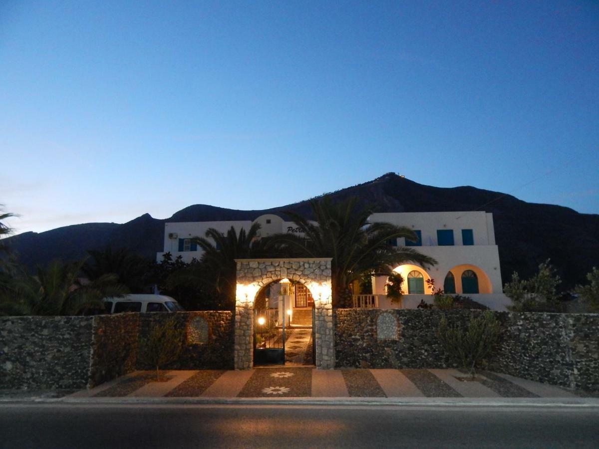 Petra Nera Hotel 2*